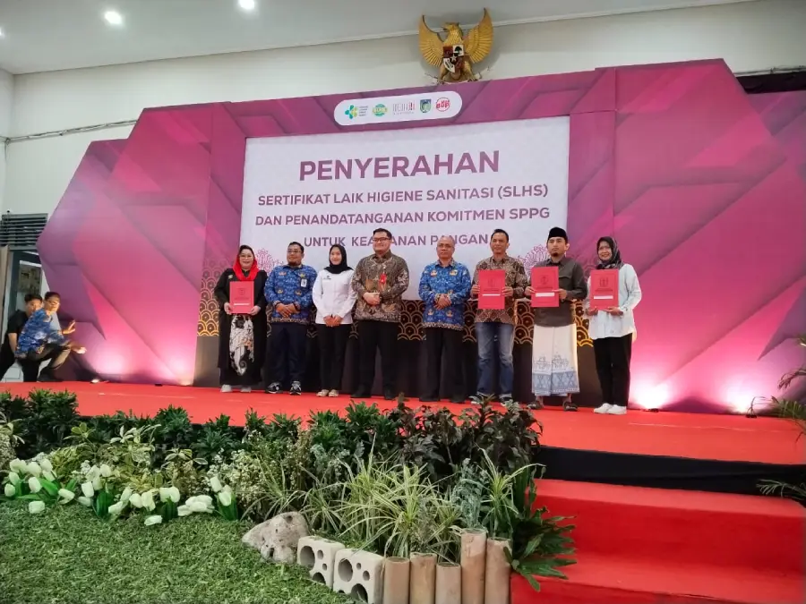 64 SPPG Resmi Menerima Setifikat SLHS dari Pemkab Kediri