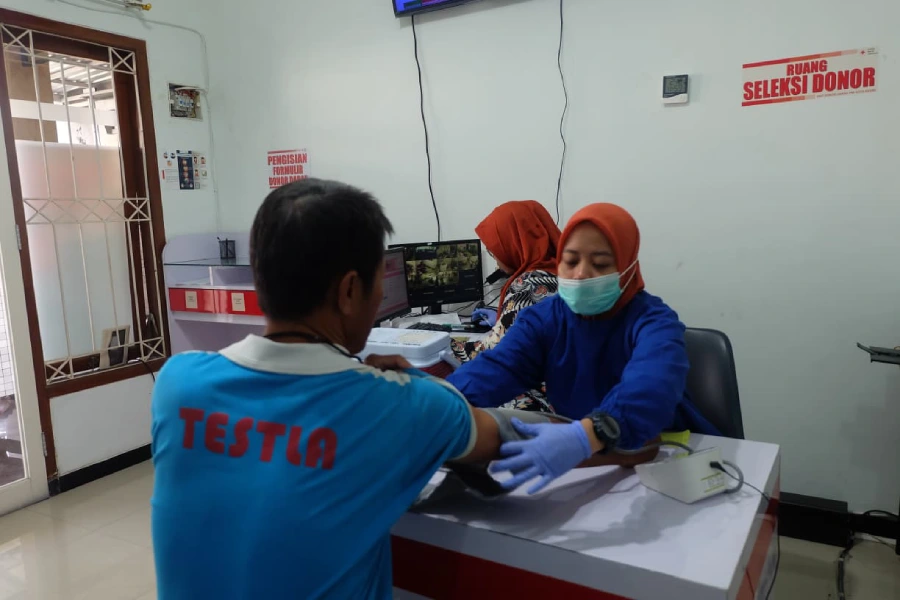 YIB Gelar Donor Darah di UDD PMI Kota Kediri, Targetkan Hingga 60 Kantong untuk Penuhi Stok Darah