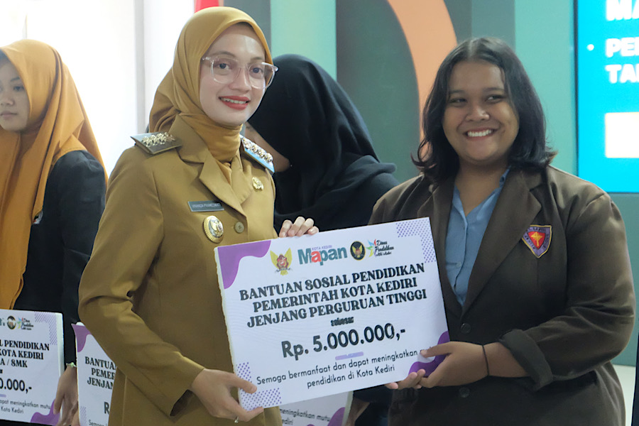 Pemkot Kediri Pastikan Tak Ada Lagi Anak Putus Sekolah Lewat Bansos Pendidikan Rp1,45 M