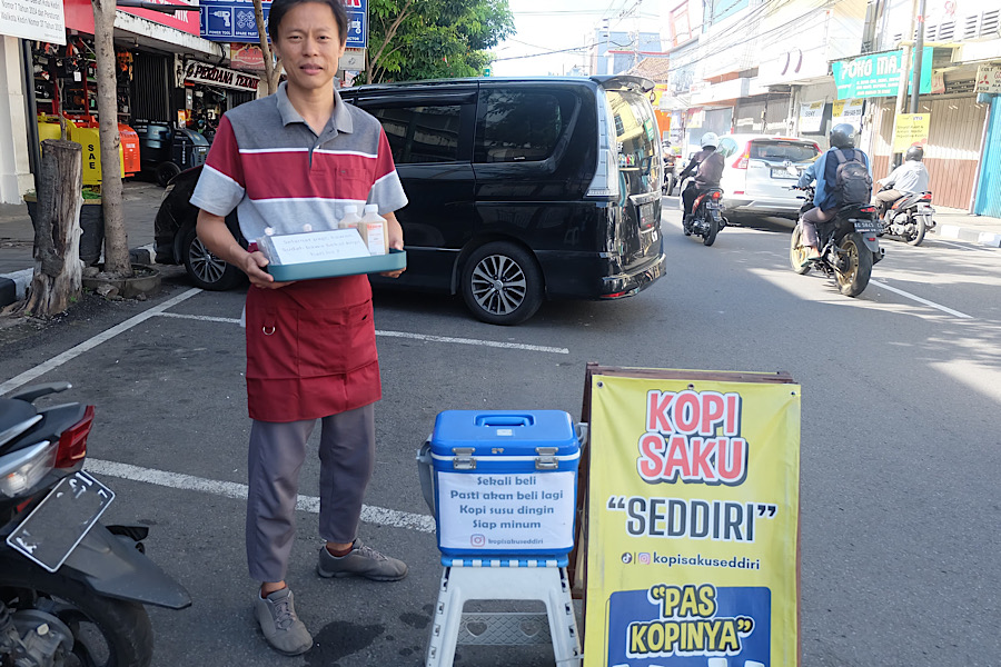 Kopi Saku ‘Seddiri’: Solusi Praktis Warga Kediri yang Tak Sempat Nongkrong