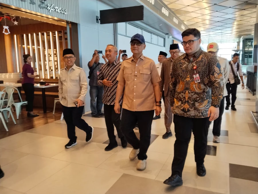 Menteri Haji Pastikan Kesiapan Bandara Dhoho Kediri Layani Penerbangan Umrah