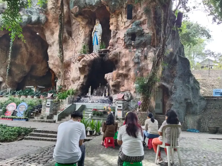 Jelang Natal 2025, Gereja Puhsarang Kediri Jadi Magnet Peziarah dan Pusat Pengharapan Umat