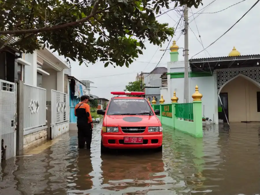Hujan Deras Picu Luapan Sungai, Ratusan Rumah di Ngasem Kediri Terendam Banjir