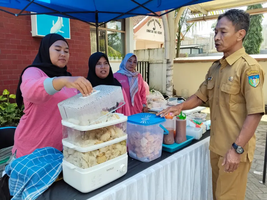 Peringati Harkanas, Pemkab Kediri Dorong Konsumsi dan Produksi Ikan Air Tawar