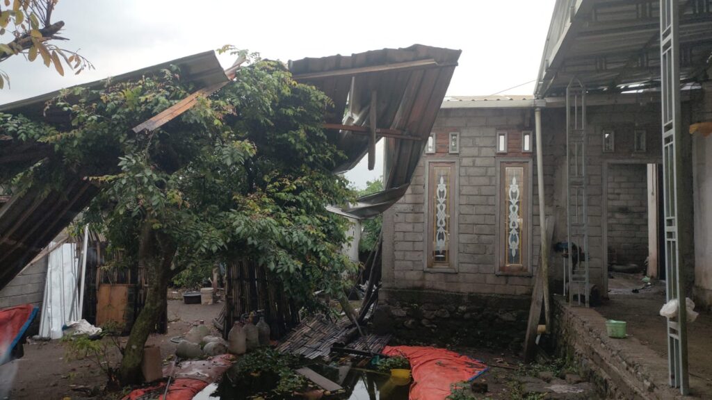 Dihajar Puting Beliung, Belasan Bangunan di Babadan Ngancar Porak-poranda