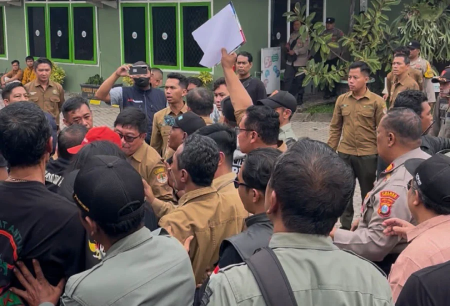 Demo di Kantor Perhutani Kediri Nyaris Ricuh, Massa Desak Dukungan Program KDMP
