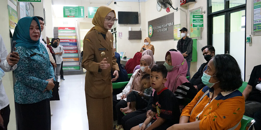 Pemkot Kediri Terima Penghargaan di UHC Award 2026, Kepesertaan JKN Tembus 99,21 Persen