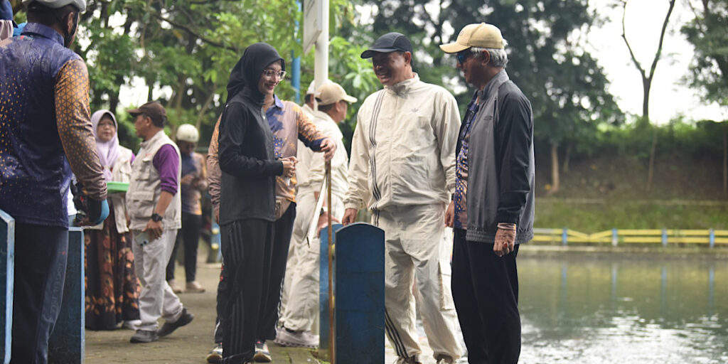 Mbak Vinanda Gowes Bersama Wali Kota Madiun, Melihat Berbagai Potensi Kota Kediri