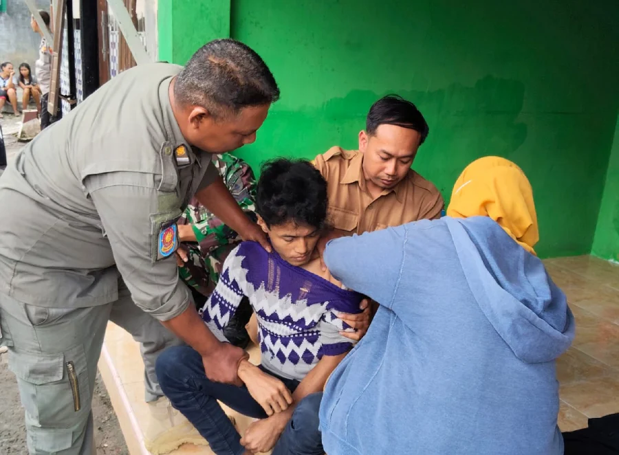 Siksa Ibu, ODGJ di Kandangan Kediri Dievakuasi Satpol PP ke RSJ
