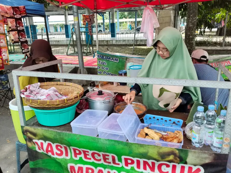 Lonjakan Harga Kacang Tanah, Nasi Pecel di Kediri Terpaksa Naikkan Harga