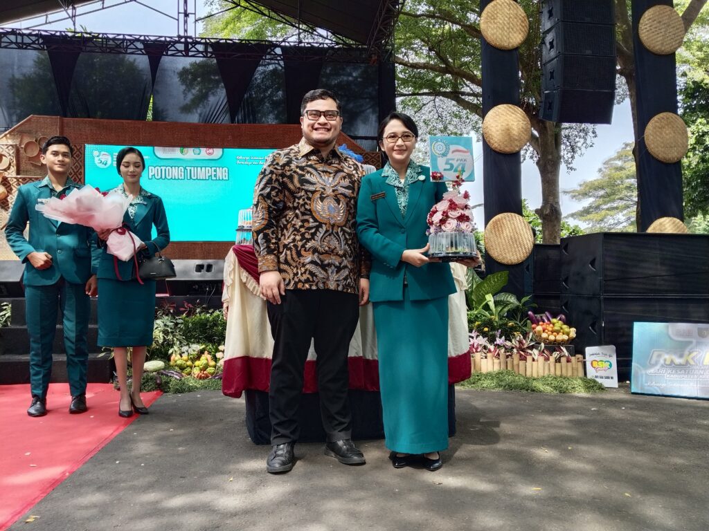 Temui Warga Miskin dan Anak Putus Sekolah, Mas Dhito: PKK Harus Lebih Fokus ke Desil 1-4