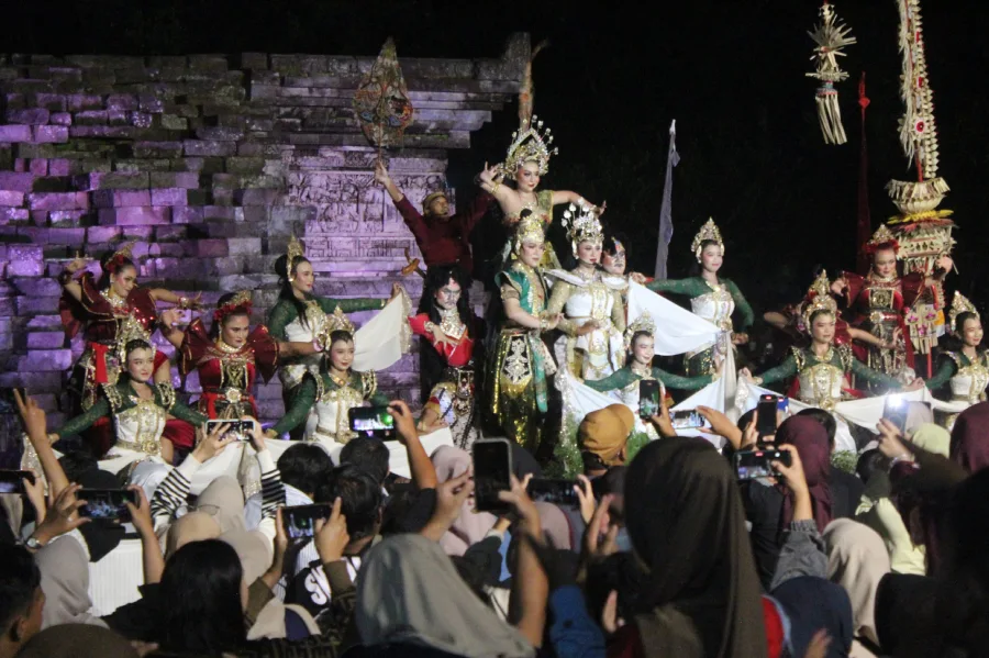 Inspiration Art of Tegowangi Meriah di Candi Tegowangi, Ribuan Warga Nikmati Harmoni Seni dan Budaya