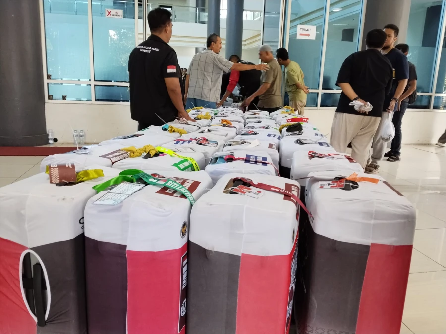 Pemkab Kediri Perketat Pengamanan Koper Jemaah Haji di Convention Hall SLG