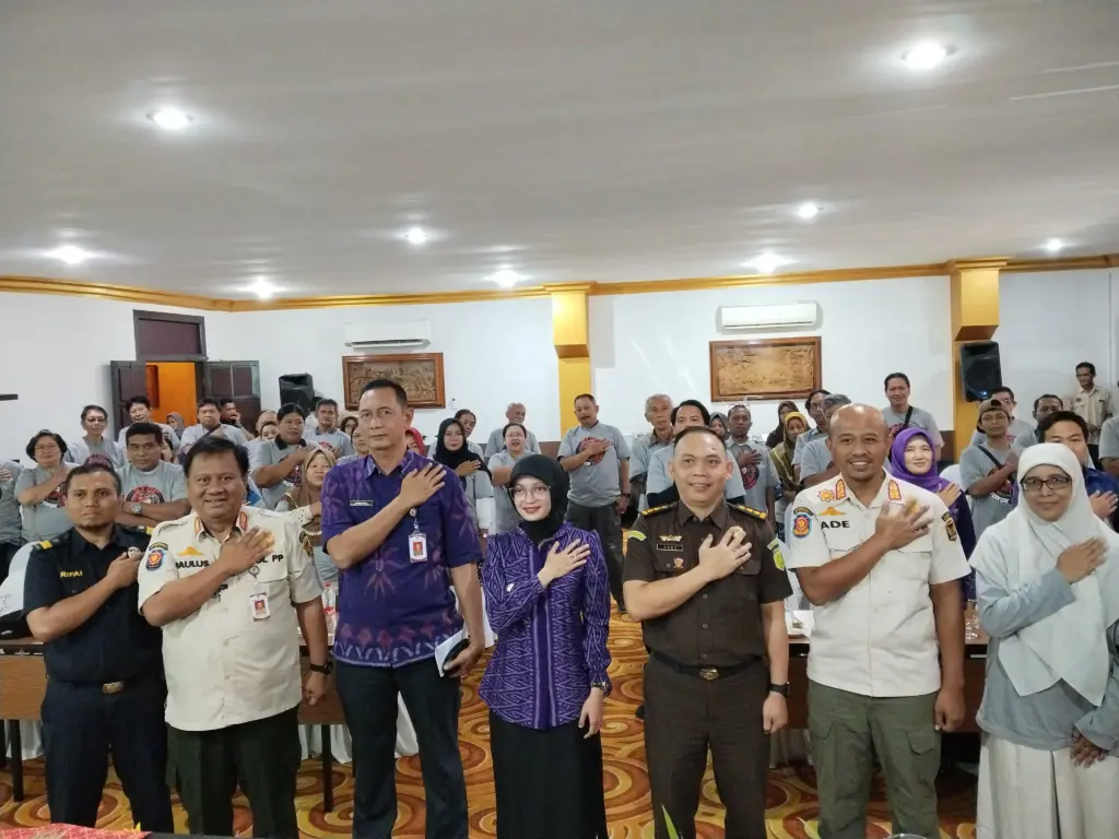 Kian Masif dengan Modus Beragam, Pemkot Kediri Edukasi Pemilik Toko Kelontong untuk Cegah Peredaran Rokok Ilegal