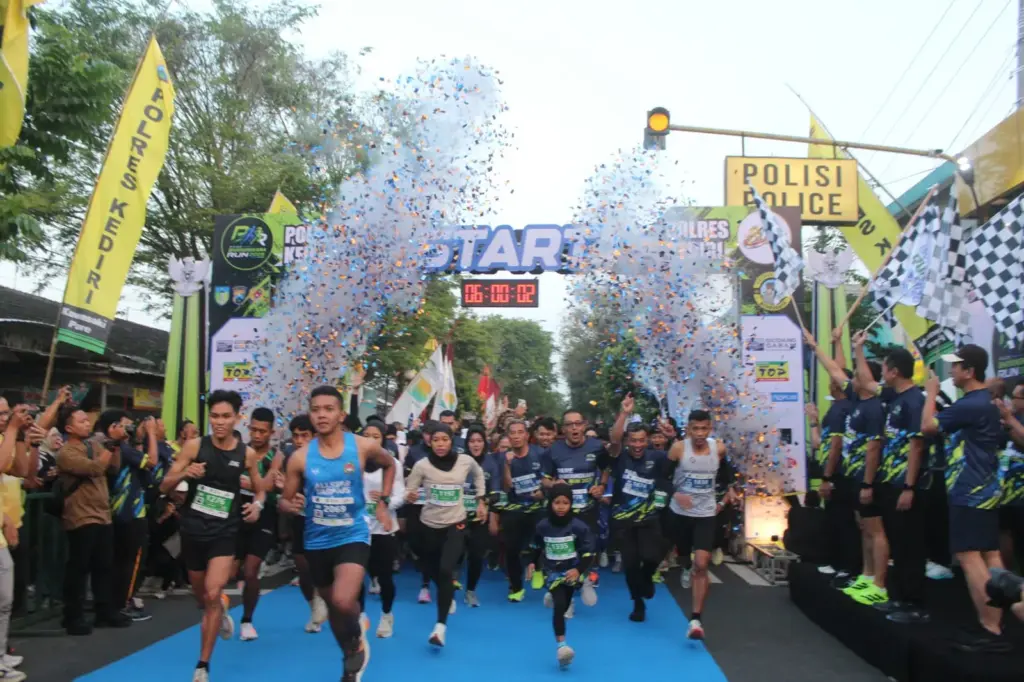1.300 Pelari dari Berbagai Daerah Ramaikan Pare Bhayangkara Run 2026
