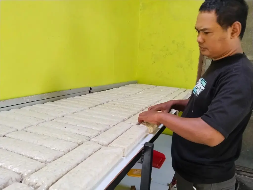 Harga Kedelai Impor Naik Jadi Rp12.000 per Kilogram, Pengrajin Tempe Kediri Mulai Sesuaikan Harga Jual