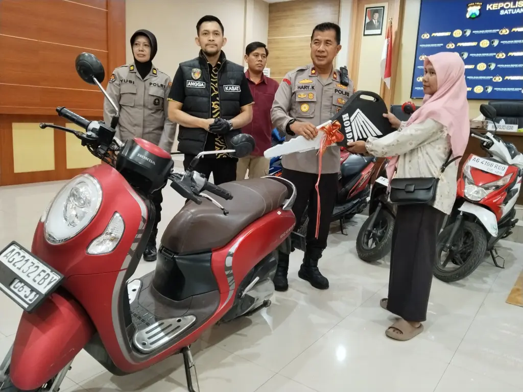 Polres Kediri Kembalikan Motor Curian kepada Pemilik, Tiga Pelaku Curanmor Ditangkap