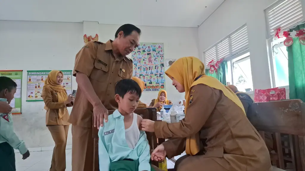 Cegah Kanker Serviks Sejak Dini, Pemkot Kediri Gencarkan Vaksinasi HPV bagi Siswi SD