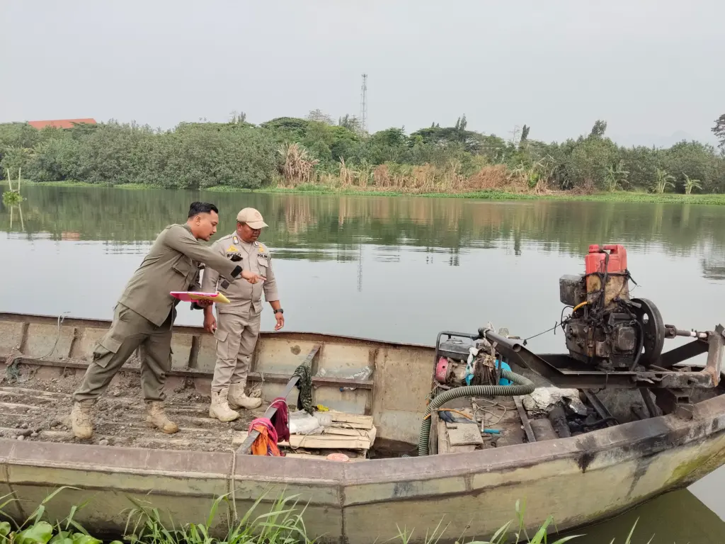 Jaga Ekosistem dan Keamanan Jembatan, Pemkot Kediri Tertibkan Penambangan Pasir