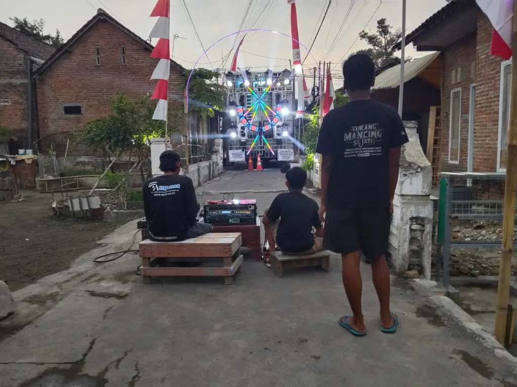 Antusiasme Warga Tinggi, Polisi dan Satpol PP Kediri Perketat Pengawasan Kegiatan Masyarakat