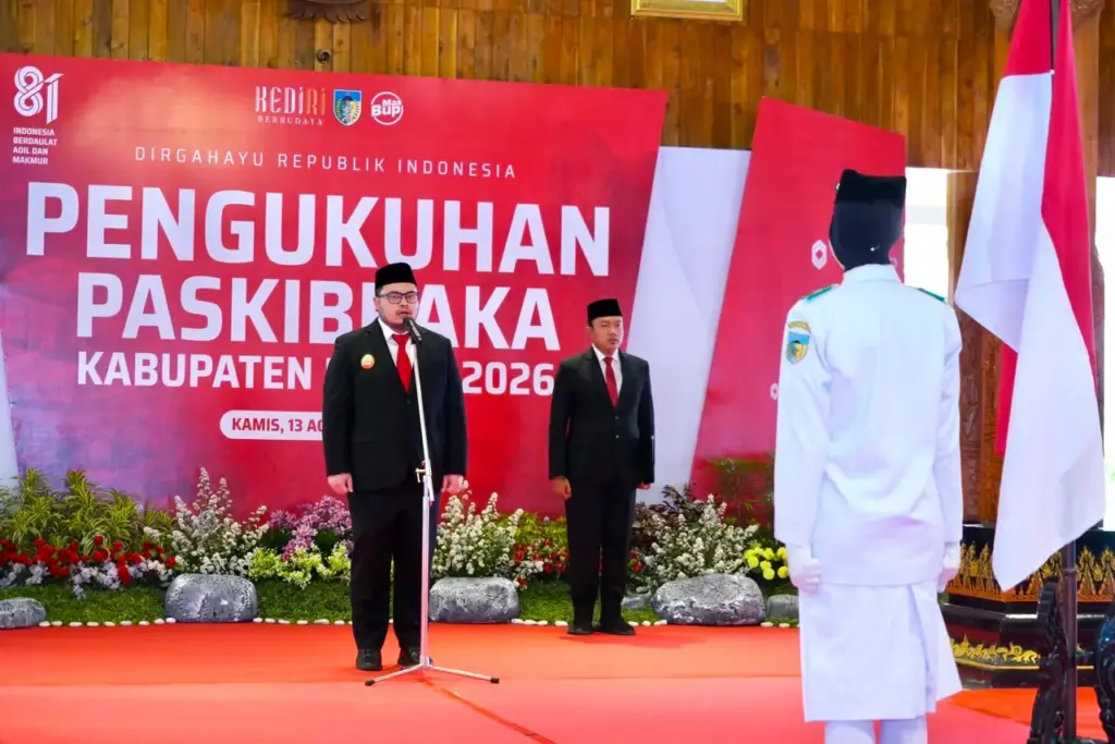 Kukuhkan Paskibraka, Mas Dhito : Jadilah Contoh dan Jaga Ideologi Pancasila