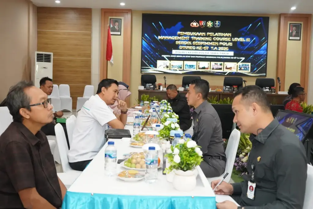 Serdik Sespimmen Polri Teliti UMKM Lele di Kediri, Cari Solusi Pakan Mahal hingga Pemasaran
