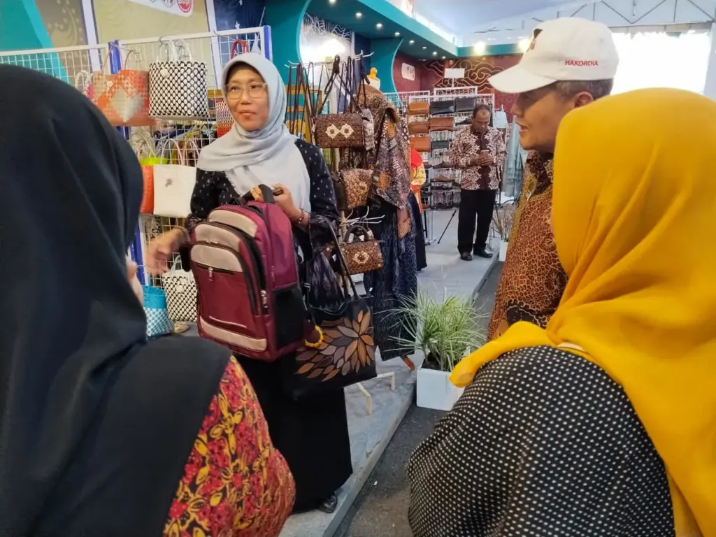 140 Pelaku UMKM Unjuk Produk di Simpang Lima Gumul, Pemkab Kediri Bidik Pasar Ekspor