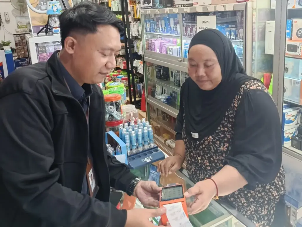 Dari Konter Sembako Jadi Agen BRILink, Rere Cell Andalan Transaksi Keuangan Warga Ngronggot Nganjuk