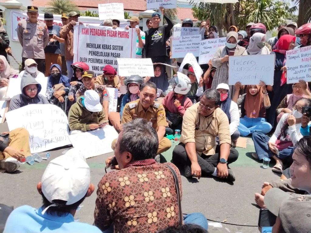 Protes Kebijakan Pengelola, Pedagang Pasar Bandar Kediri Sampaikan 3 Tuntutan ke Pemkot