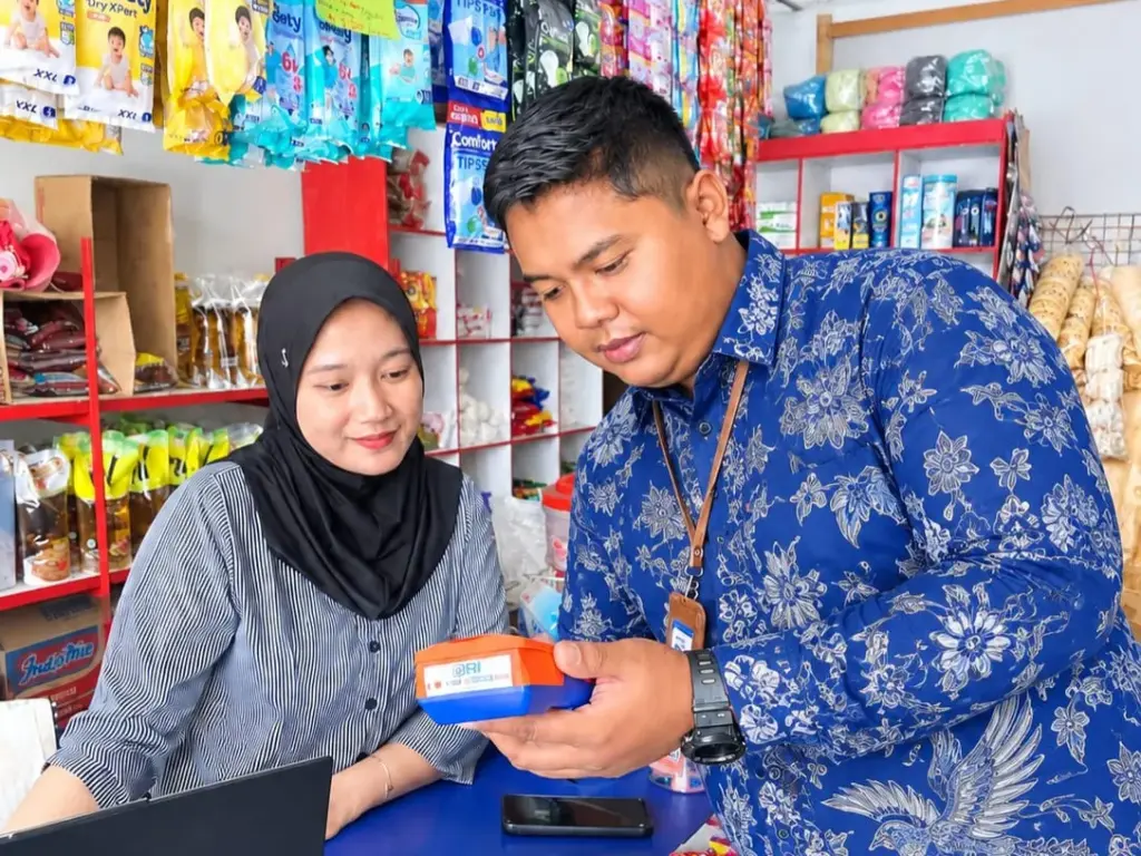 BRI Cabang Nganjuk Perkuat Agen BRILink, Fitri Shop Layani 60 Transaksi per Hari