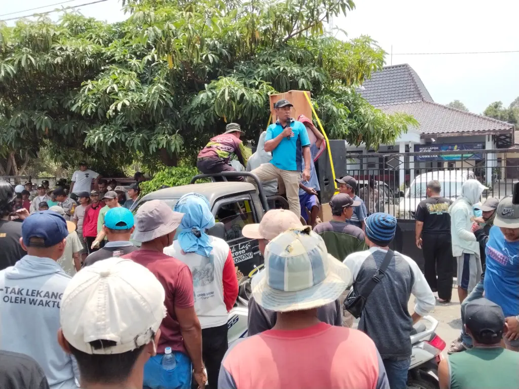 Sebabkan Jalan Rusak hingga Krisis Air, Warga Puncu Kediri Desak Tambang Galian C Ditutup
