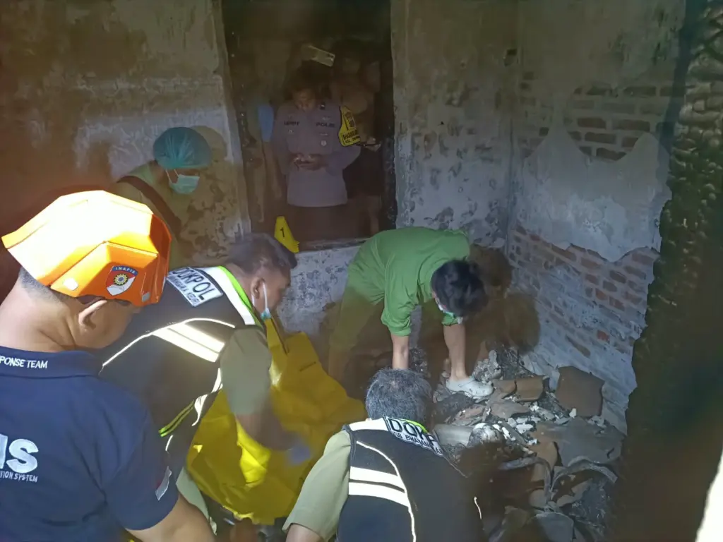 Rumah di Dandangan Kota Kediri Terbakar, Lansia 73 Meninggal