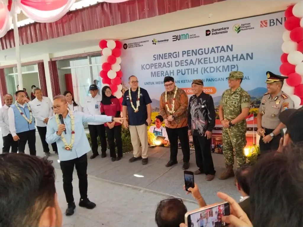 Kunjungi KDMP Sonorejo, Menko Pangan Tekankan Penyaluran Subsidi Tepat ke Masyarakat