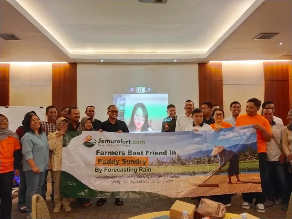 Berangkat dari Persoalan Petani, Remaja Asal Kediri Kembangkan Jemuralert.com untuk Antisipasi Hujan Saat Jemur Gabah